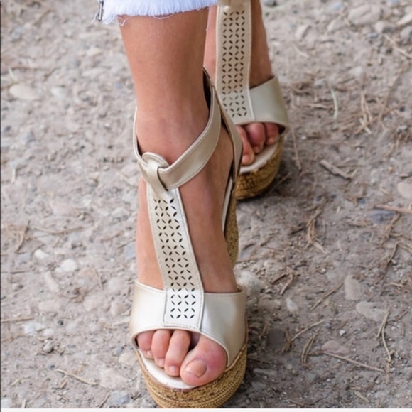 Boho Champagne T-Strap Platform Wedges - Picture 3 of 6